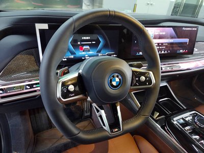 BMW I7 - 9