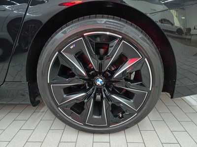 BMW I7 - 7
