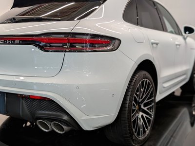 2024 Porsche MACAN thumbnail 11