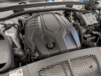 2024 Porsche MACAN thumbnail 21