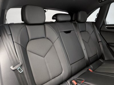 2024 Porsche MACAN thumbnail 14