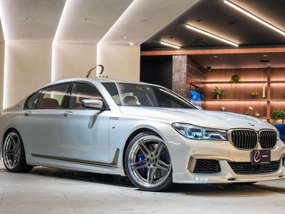 BMW 7 SERIES