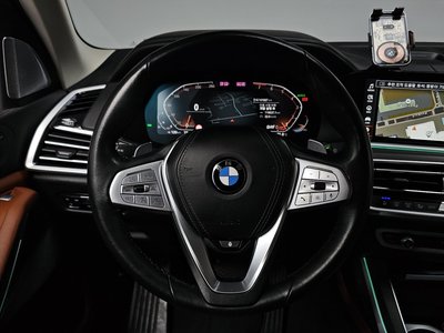 2021 BMW X7 — миниатюра 20