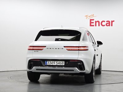 صورة 4 لـ 2021 Genesis GV70