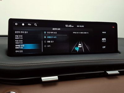 2021 Genesis GV70 — миниатюра 17