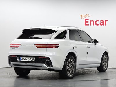 صورة 3 لـ 2021 Genesis GV70