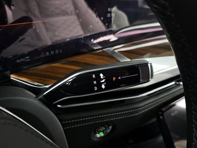 CADILLAC ESCALADE 5TH GENERATION - 9