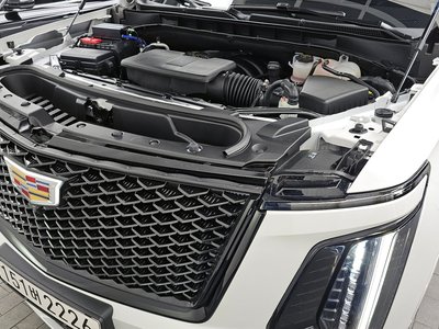 CADILLAC ESCALADE 5TH GENERATION - 7