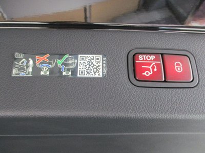 MERCEDES-BENZ EQS - 9