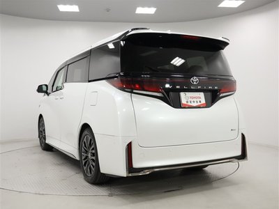 TOYOTA VELLFIRE - 4