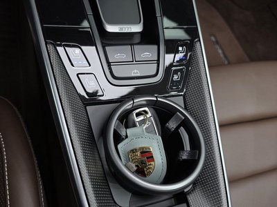 2024 Porsche 911 thumbnail 17