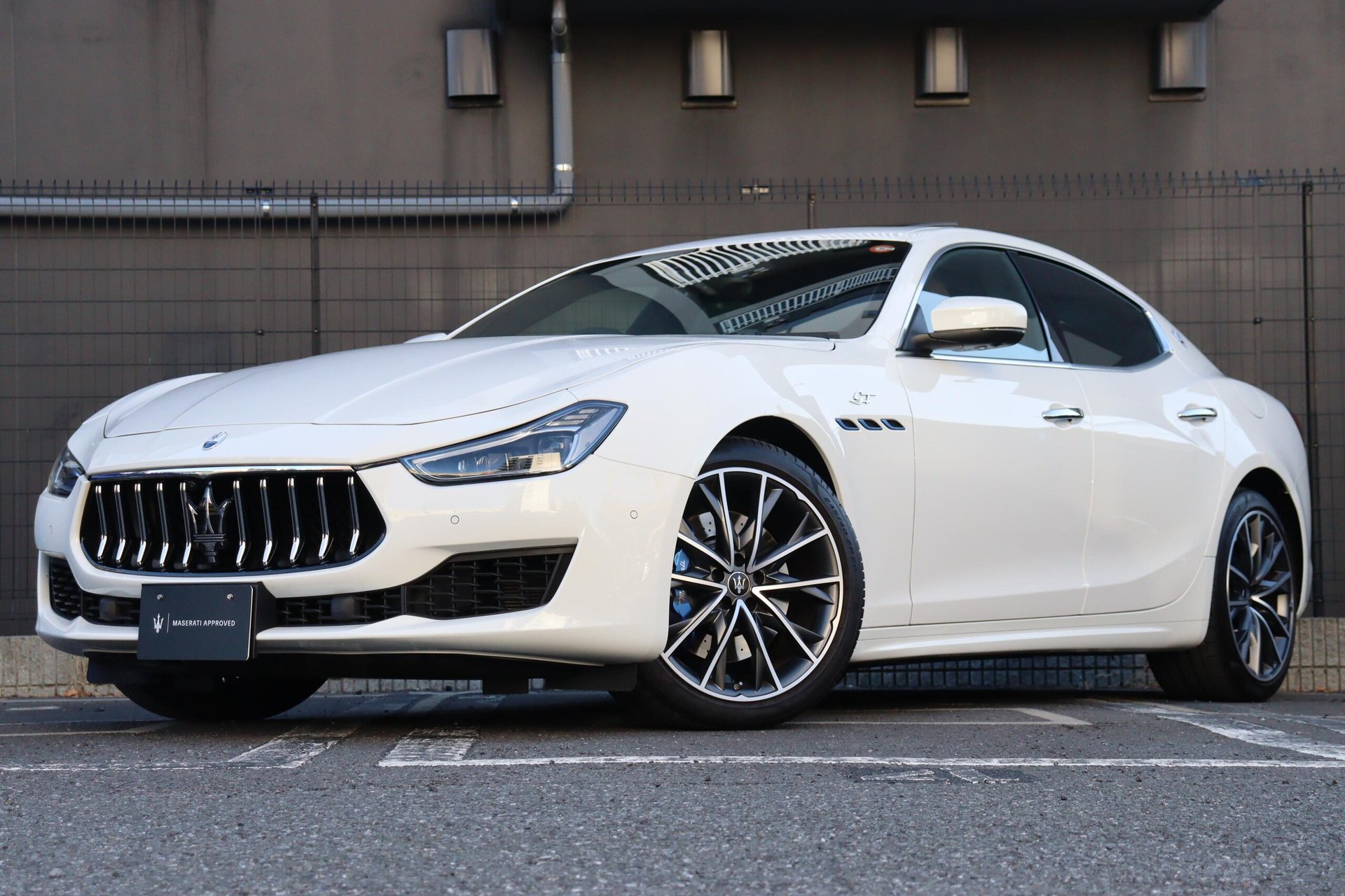 MASERATI GHIBLI - View 1