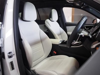 MERCEDES-BENZ GLC - 8