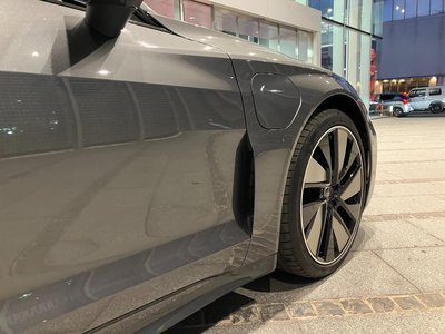 AUDI E-TRON GT QUATTRO - 5