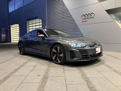 AUDI E-TRON GT QUATTRO - 9