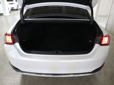 2023 Lexus ES — миниатюра 21