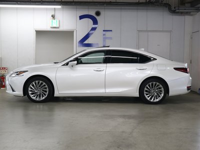 2023 Lexus ES — миниатюра 13