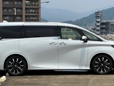 TOYOTA ALPHARD - 3