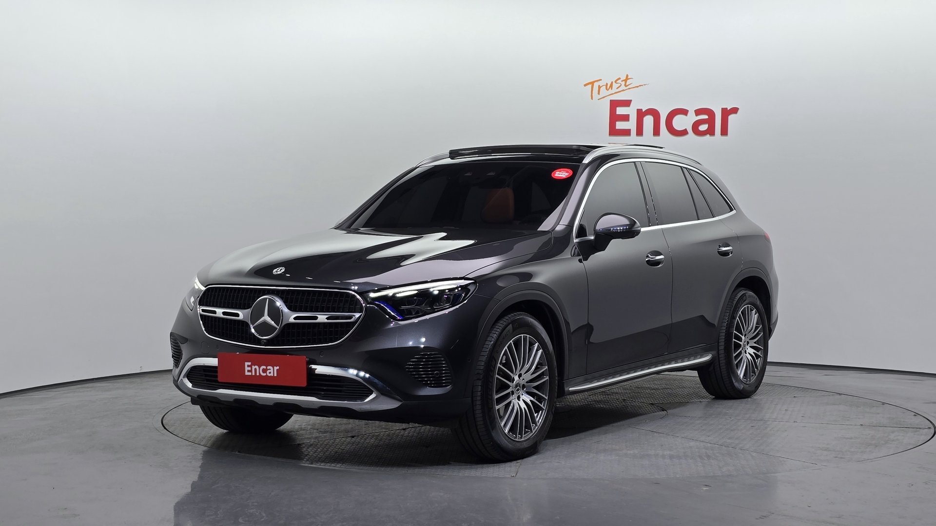 MERCEDES-BENZ GLC - View 1