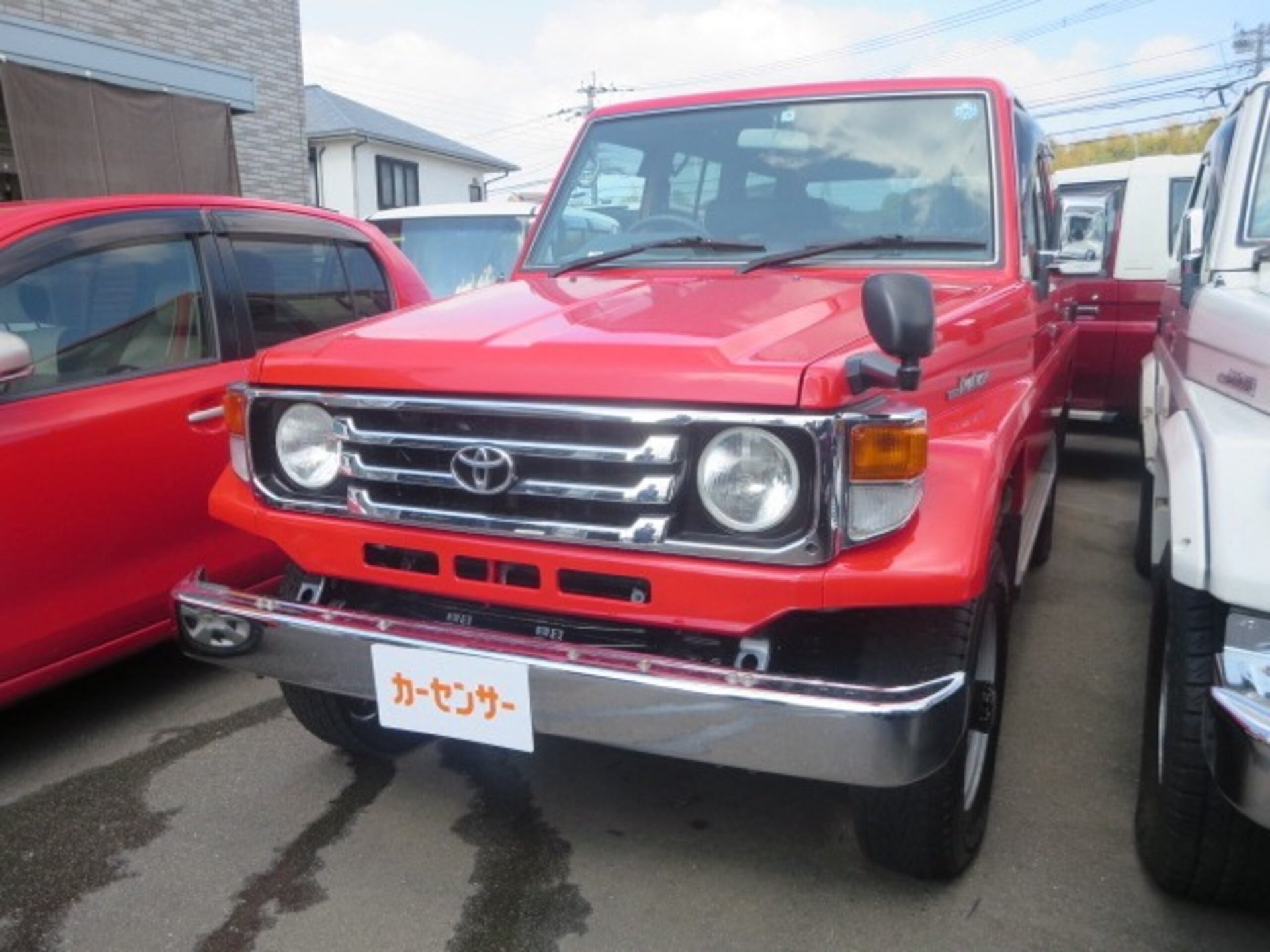 TOYOTA LAND CRUISER 70 - View 1