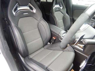 صورة 7 لـ 2022 Mercedes-BENZ CLA AMG
