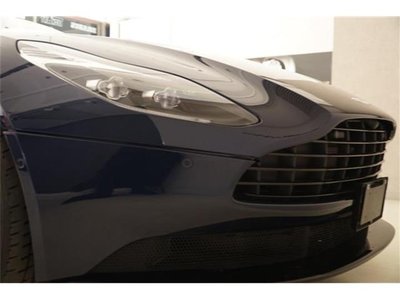 ASTON MARTIN DB11 - 10