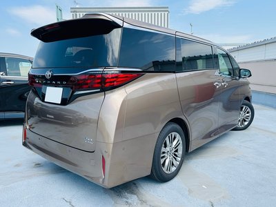 TOYOTA ALPHARD - 4