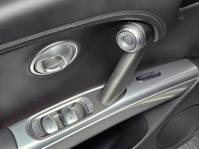 2022 Genesis GV60 — миниатюра 18