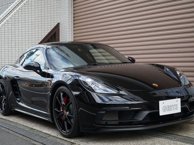 PORSCHE 718 CAYMAN