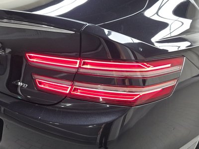 GENESIS G80 (RG3) - 10