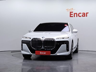 BMW 7 SERIES - 2