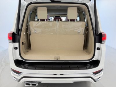 TOYOTA LAND CRUISER - 7