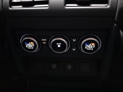 2023 LAND Rover DEFENDER thumbnail 31