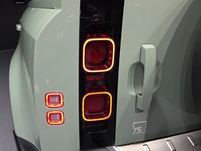 2023 LAND Rover DEFENDER thumbnail 11