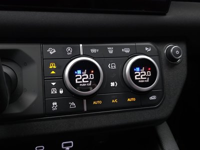 2023 LAND Rover DEFENDER thumbnail 27