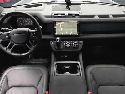 LAND ROVER DEFENDER - 5