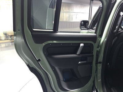 2023 LAND Rover DEFENDER thumbnail 19