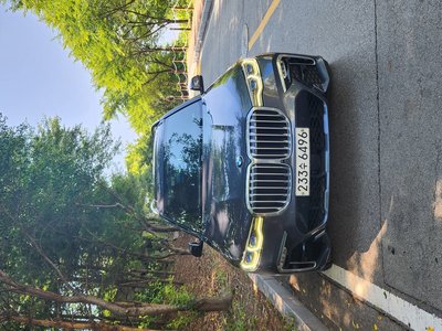 2020 BMW X7 photo 2