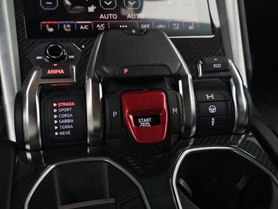 LAMBORGHINI URUS - 9