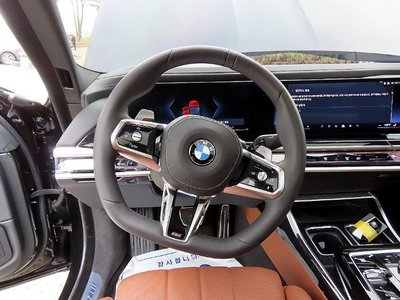 BMW 7 SERIES - 8