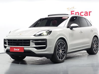 صورة 2 لـ 2024 Porsche CAYENNE