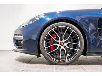 PORSCHE PANAMERA - 10