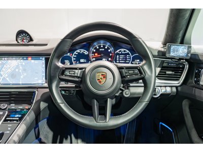 PORSCHE PANAMERA - 5