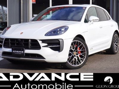 PORSCHE MACAN - 1