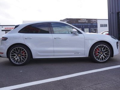 PORSCHE MACAN - 3