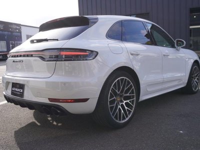 PORSCHE MACAN - 10