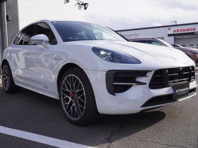 PORSCHE MACAN - 9