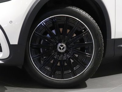 MERCEDES-BENZ GLB - 2