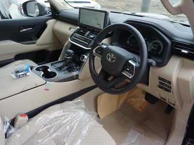 TOYOTA LAND CRUISER 300 - 5