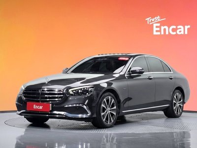MERCEDES-BENZ E-CLASS - 1